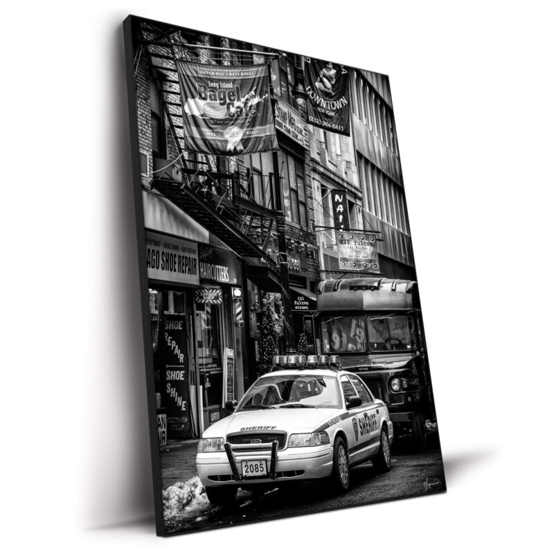 Manhattan Sheriff Black and White Wall Decor by Philippe HUGONNARD