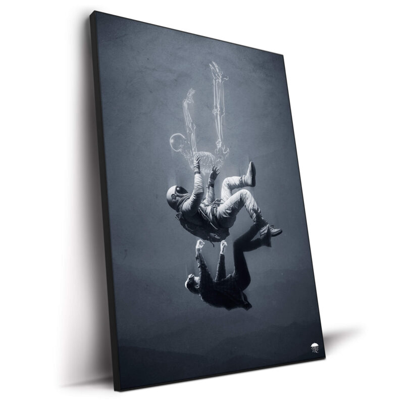 An astronaut falls, above him a skeleton falls and below him, a man falls, set against a gray background.